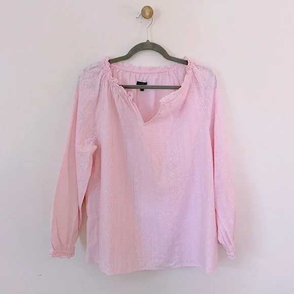 NWOT Talbots Embroidered feminine floral detail top ruched v-neck pink size L - Picture 2 of 5